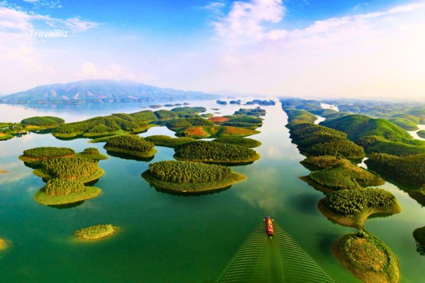 Hồ Thác Bà